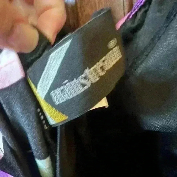 VINTAGE! He Mainstream Swimsuit Size 16 Black Pink Floral - Picture 8 of 10